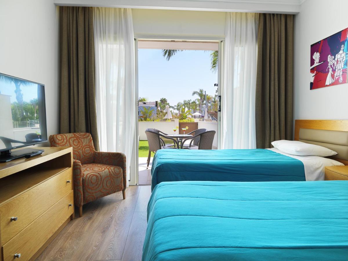 Olympic Lagoon Resort Ayia Napa Esterno foto
