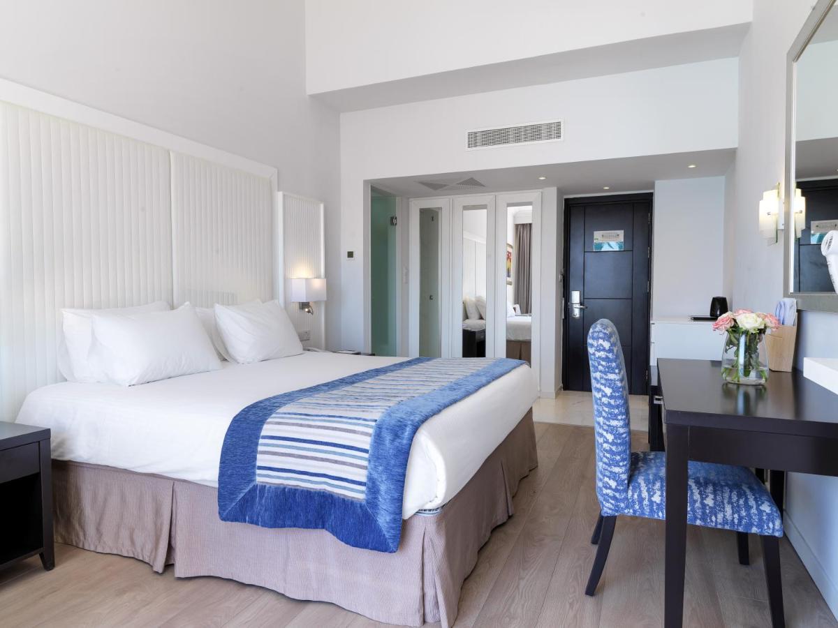 Olympic Lagoon Resort Ayia Napa Esterno foto