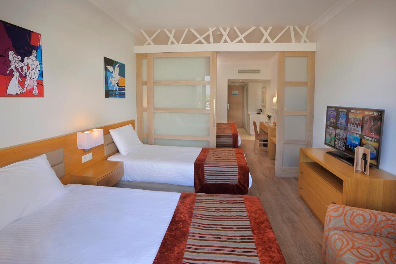 Olympic Lagoon Resort Ayia Napa Esterno foto